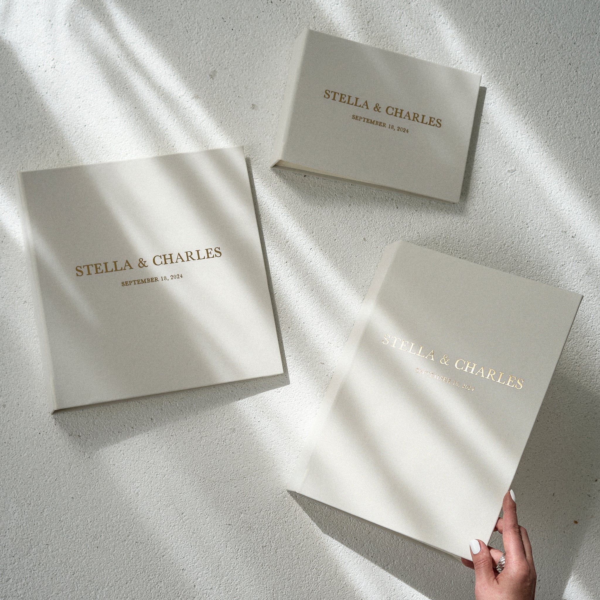 Silky White + Real Gold | Guest Book