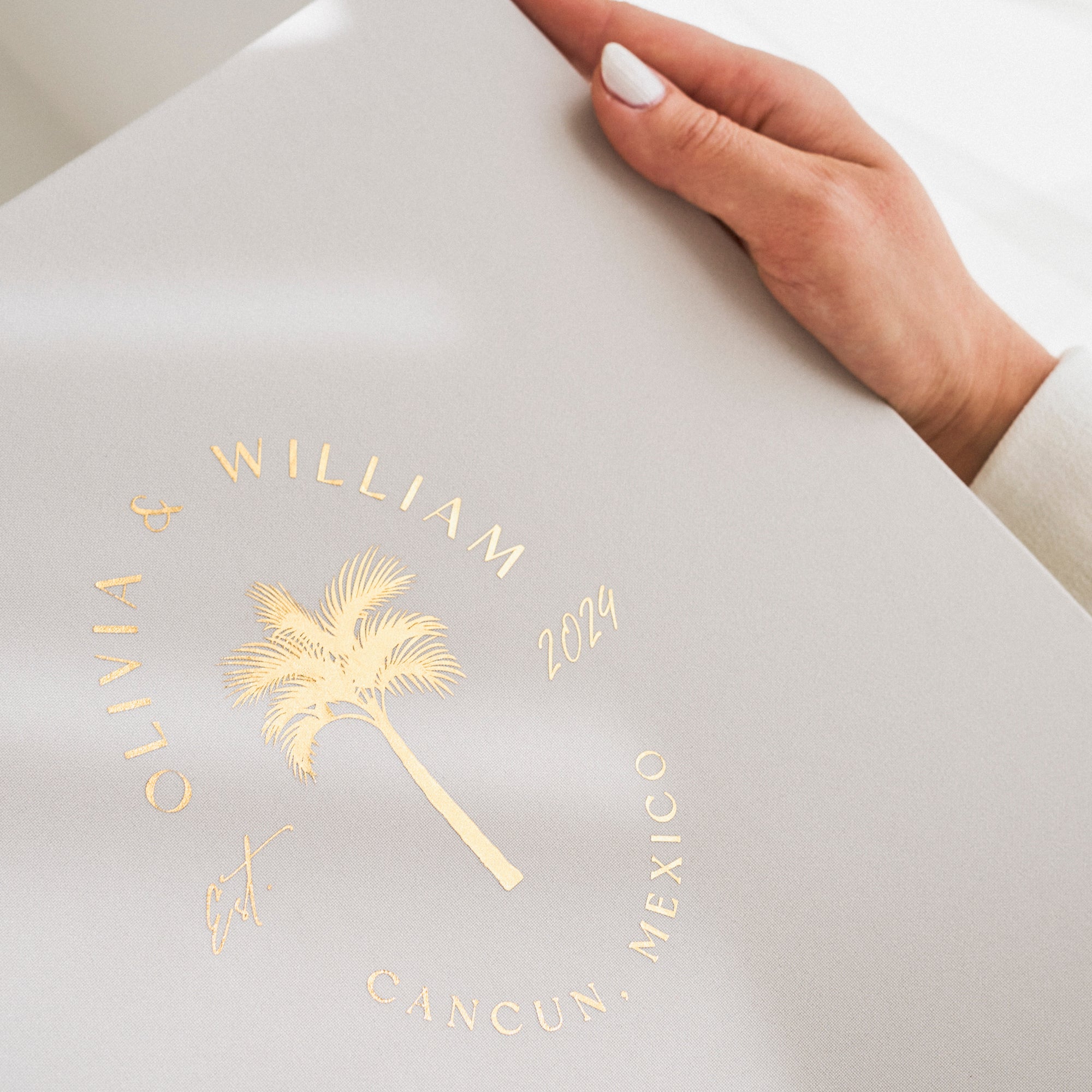 Silky White + Real Gold | Album, Beach Theme